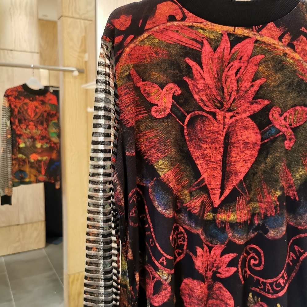 Designer Multicolor Patterned Women's Top - Picture 4 of 6